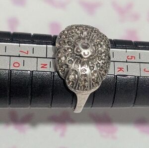 Vintage Silver Flower Petal Ring